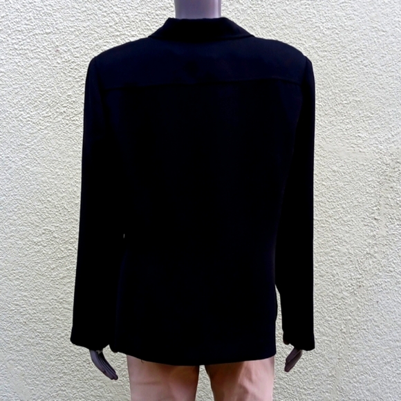 FIRST ISSUE LIZ CLAIBORNE LADIES BLACK (4) BUTTON JACKET/BLAZER (INDONESIA) - Picture 11 of 17